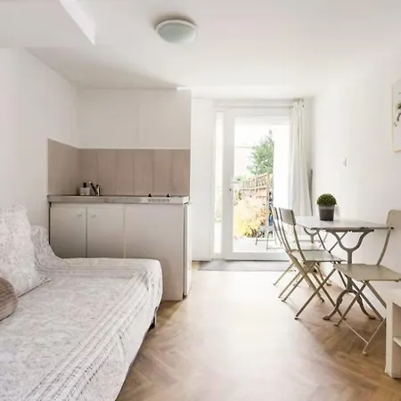 Cosy Entier Et Parking Prive Sur Place A 5min De Lille Et 10 Min Du Stade Pierre Mauroy Appartement