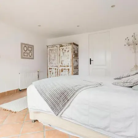 Cosy Entier Et Parking Prive Sur Place A 5min De Lille Et 10 Min Du Stade Pierre Mauroy Appartement *