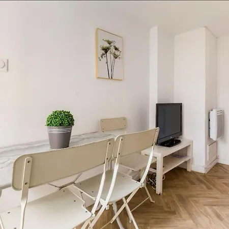 Escapade Pres De Lille - Avec Terrasse Et Parking Privee