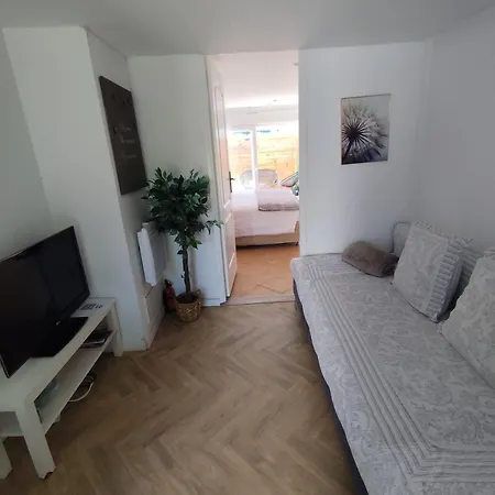 Escapade Pres De Lille - Avec Terrasse Et Parking Privee