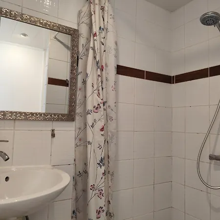 Cosy Entier Et Parking Prive Sur Place A 5min De Lille Et 10 Min Du Stade Pierre Mauroy Appartement *