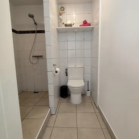 Cosy Entier Et Parking Prive Sur Place A 5min De Lille Et 10 Min Du Stade Pierre Mauroy Appartement