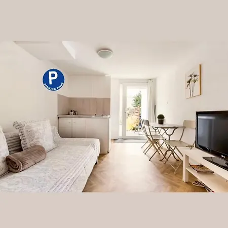 Escapade Pres De Lille - Avec Terrasse Et Parking Privee شقة *